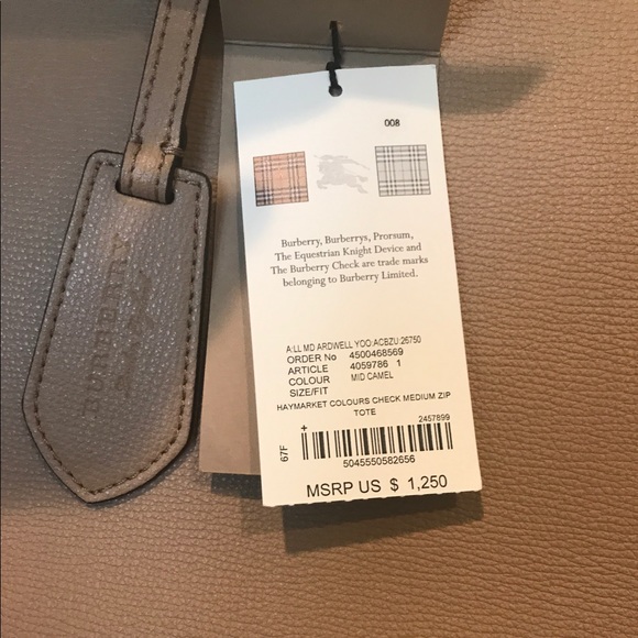 Burberry - Medium Coated Leather Tote with Zip - Picture 3 of 3